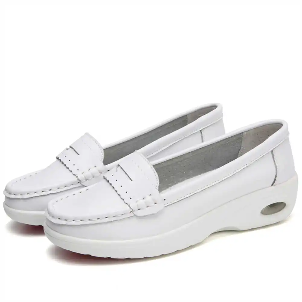 Thick Sole Slipon White Traine - Best Vintage Collectible Items recension och pris