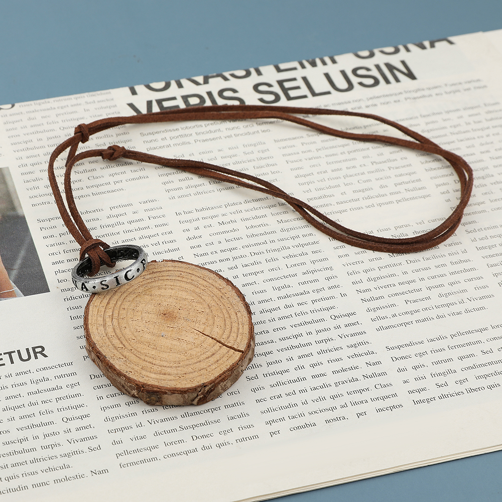 Game Anime Leather Chain Ring  - Vintage Items recension och pris