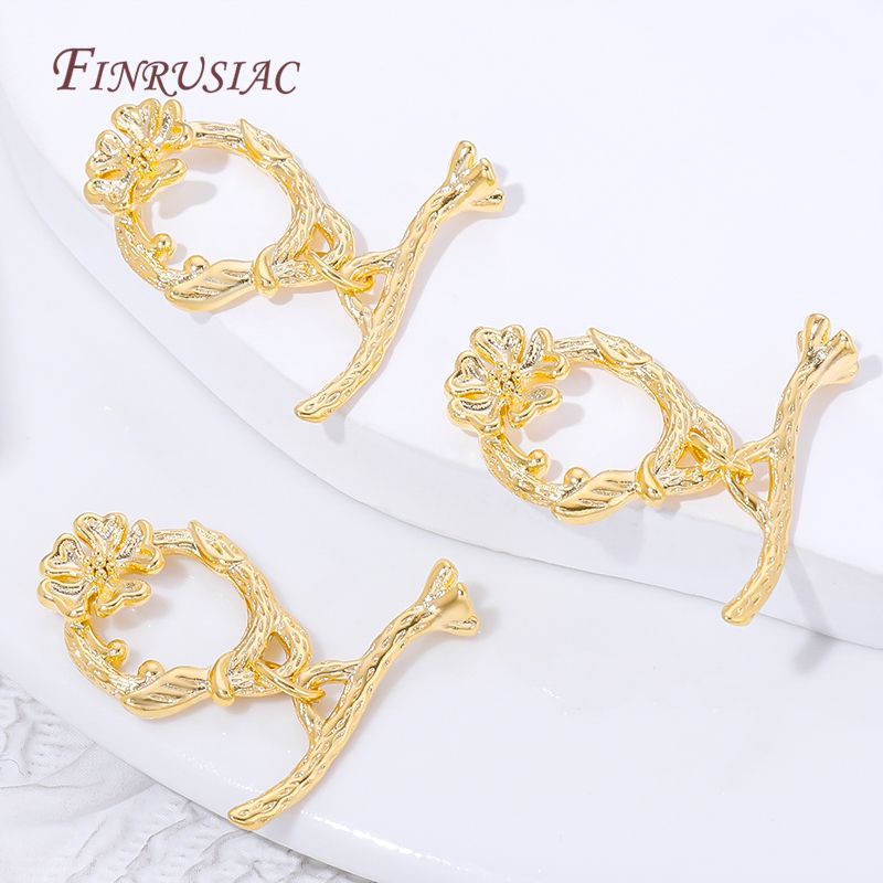 18K Gold Plated Flower Branch  - Vintage Necklace recension och pris