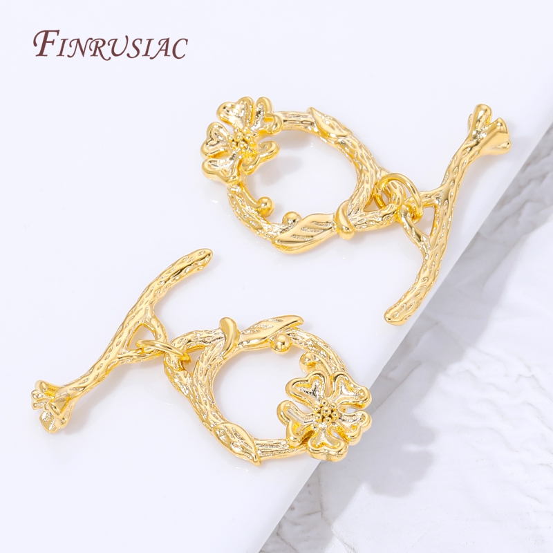 18K Gold Plated Flower Branch  - Vintage Necklace recension och pris